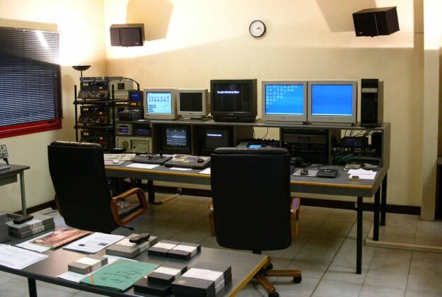 jpblcm-tvproduction - studio de post-production vidéo broadcast et virtuel